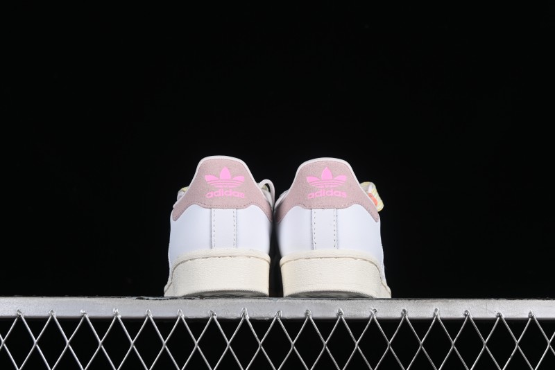 Adidas Originals Superstar W IF1802 Shell Toe Casual Sneakers