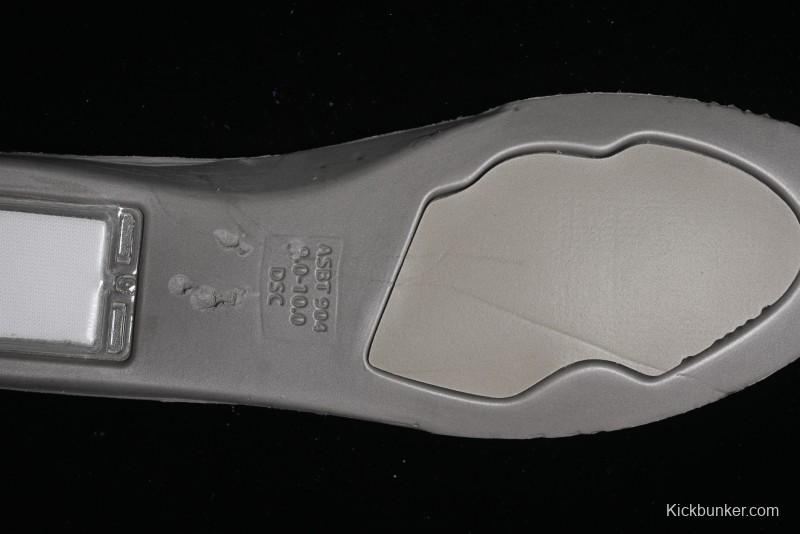 Nike Born x Raised x Nike SB Dunk Low Premium Skate Shoes with Special Foam Swoosh and Snowflake Perforations - FN7819-400