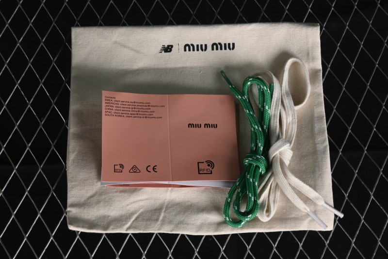 Miu Miu x New Balance 530 Low-Top Retro Running Sneakers with Deconstructed Design - 38165