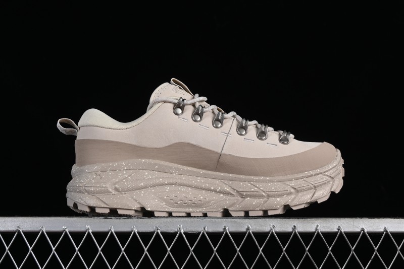 HOKA ONE ONE Tor Summit Low-Top Running Shoes with Geometric Cushioning for Stability and Comfort - 1147952 OLK