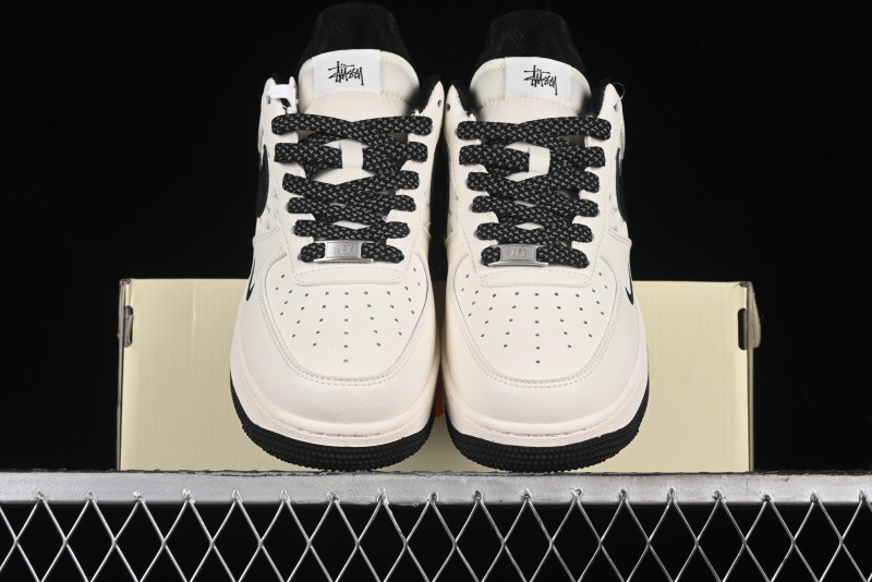 Nike Air Force 1 '07 Low Stussy Collaboration - White Black Low-Top Casual Sneakers - XZ3328-001
