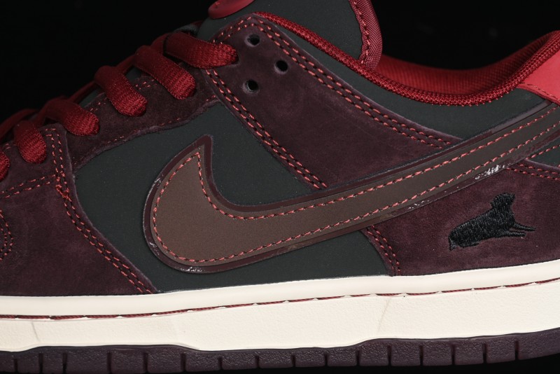 Nike SB Dunk Low Bordeaux Red Skate Shoes Collaboration with Riot Skateshop - FZ1289-200
