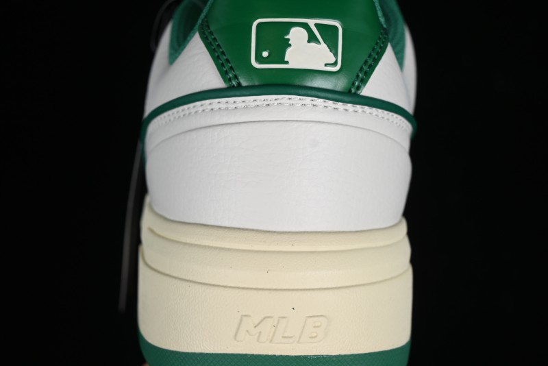 MLB Chunky Liner Basic New York Yankees Thick Sole Casual Sneakers with 6cm Height Increase - 3ASXCA12N50GNS
