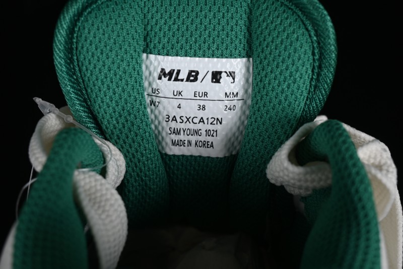 MLB Chunky Liner Basic New York Yankees Thick Sole Casual Sneakers with 6cm Height Increase - 3ASXCA12N50GNS