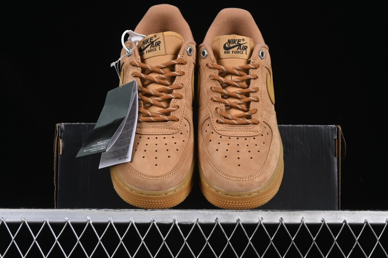 Nike Air Force 1 '07 WB Low-Top Sneakers with Full-Length Hexagonal Air Cushion - CJ9179-200