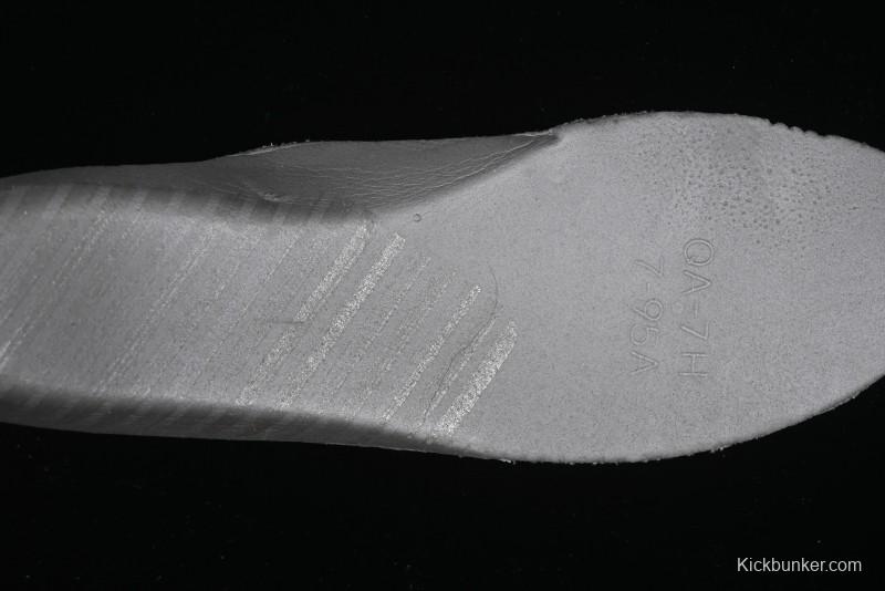 Nike Air Force 1 '07 Low Supreme Collaboration Sneakers with Red Tab and Blue Swoosh - BB7518-021