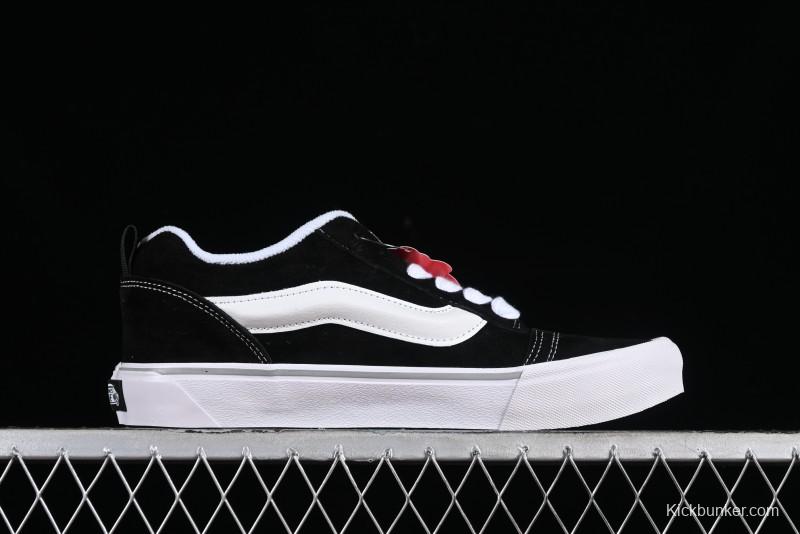 Vans Classics Knu Skool Retro Sneakers in Black & White - VN0AUAK375