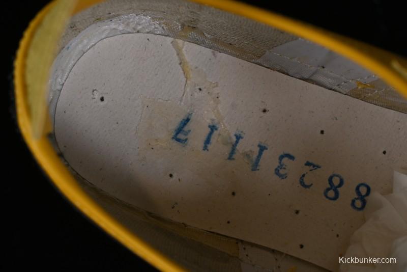 Onitsuka Tiger Mexico 66 Low-Top Leather Sneakers with Lace-Up Design - DL408-0490