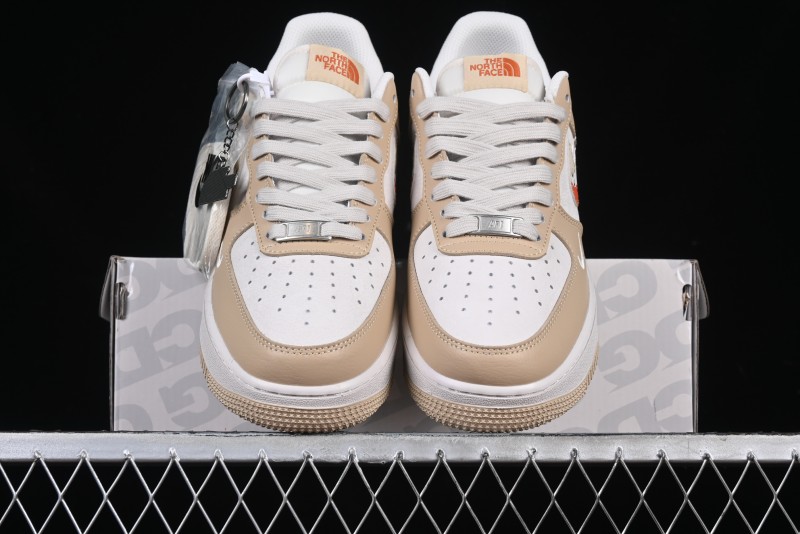 Nike Air Force 1 '07 Low The North Face Collaboration Casual Sneakers in Milk Tea - DM6688-048