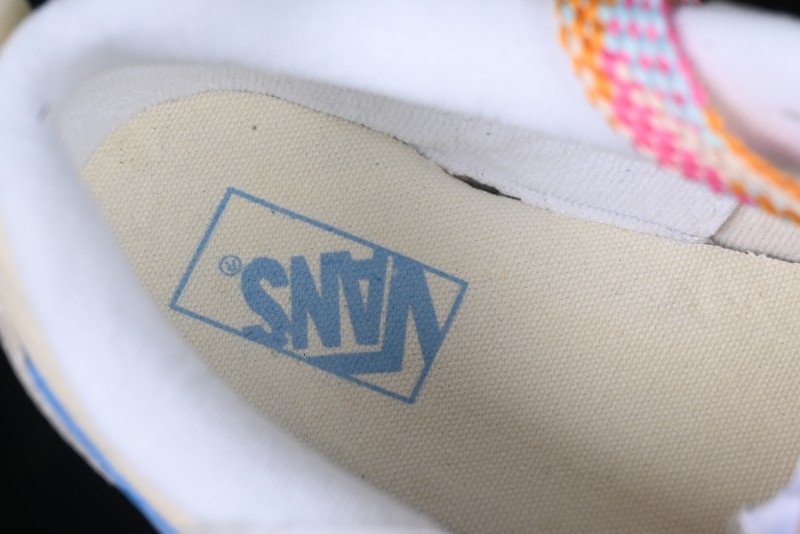 Vans Knu Skool Low-Top Retro Casual Vulcanized Sneakers - VN000CS00DX