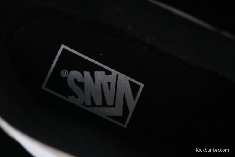 Vans Knu Skool Low-Top Retro Chunky Sneakers - VN0009QCBLK