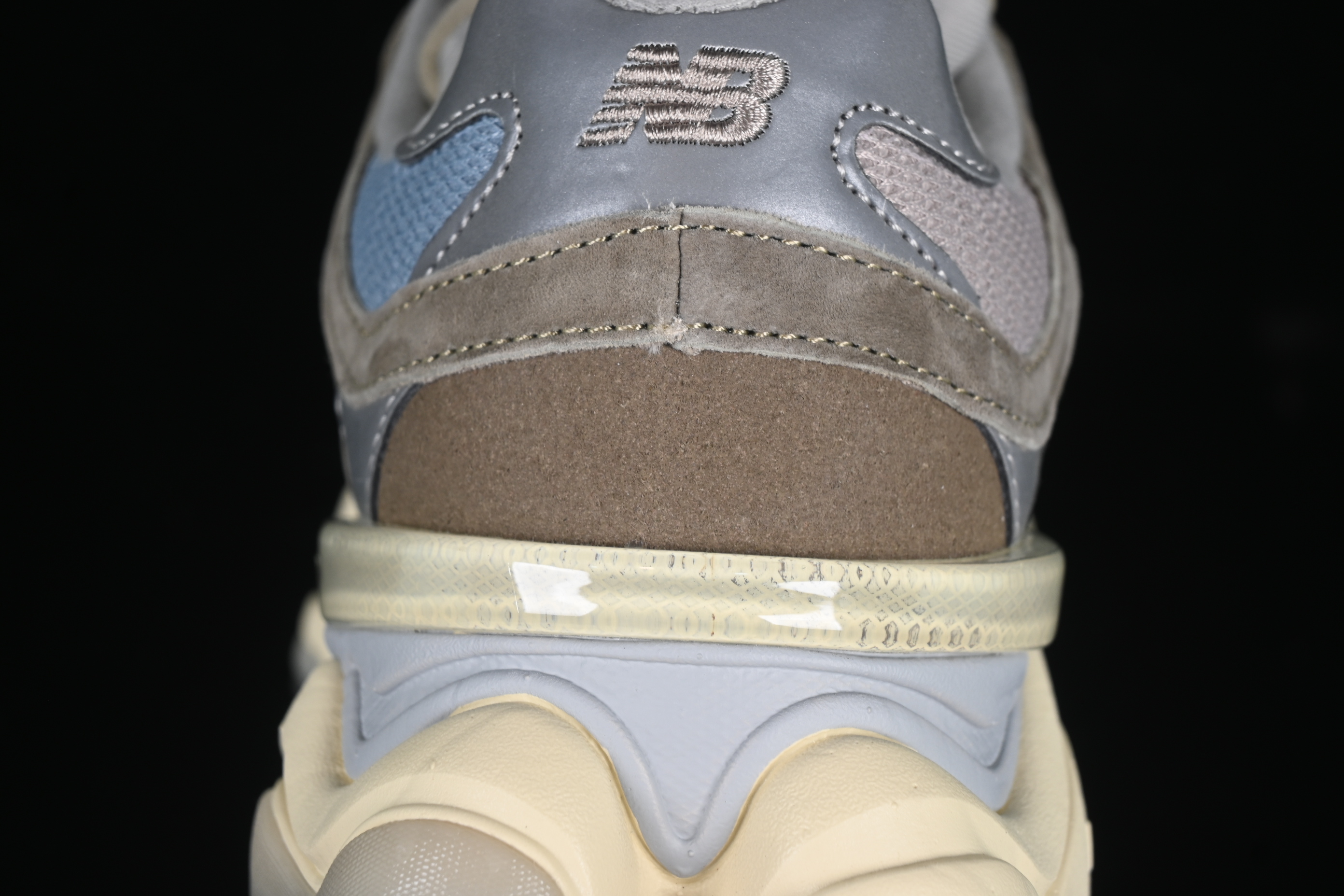 New Balance 9060 Retro Casual Running Shoes with ABZORB Cushioning Technology - U9060MUS