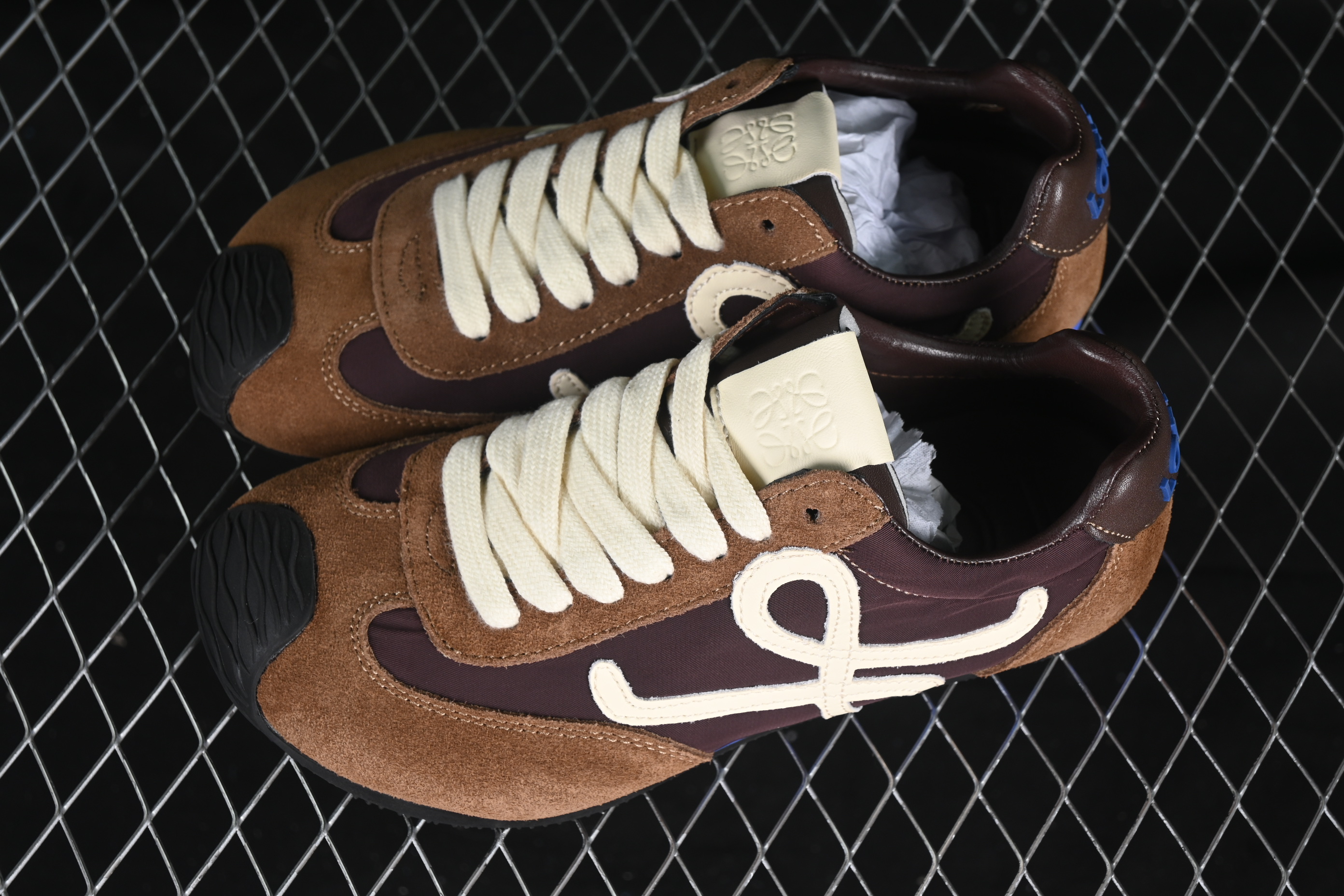 Loewe Ballet Runner 2.0 Sneakers Retro Style Casual Training Shoes - BROWN