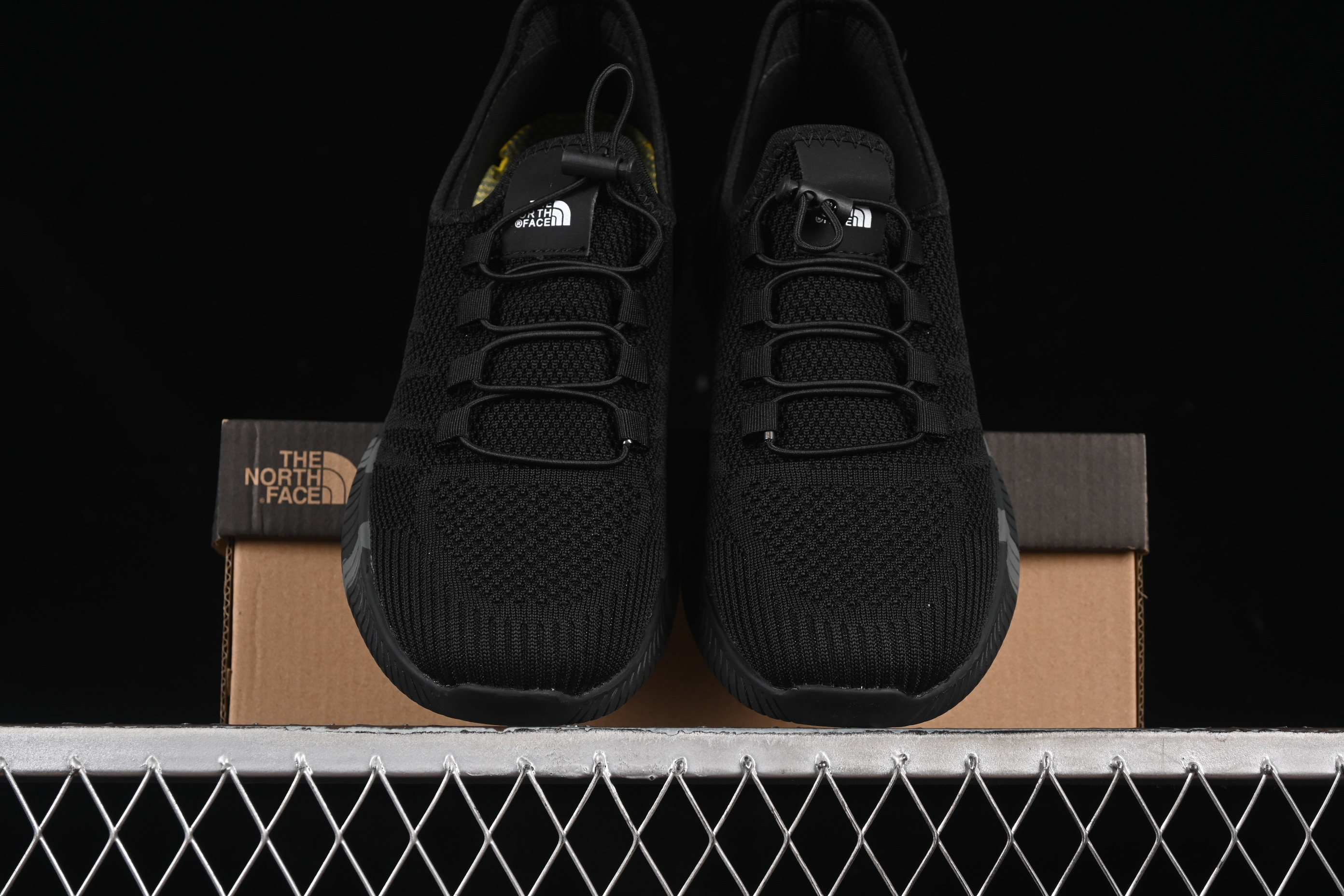 The North Face Comfortable Versatile Slip-Resistant Durable Outdoor Casual Shoes - 8912Black