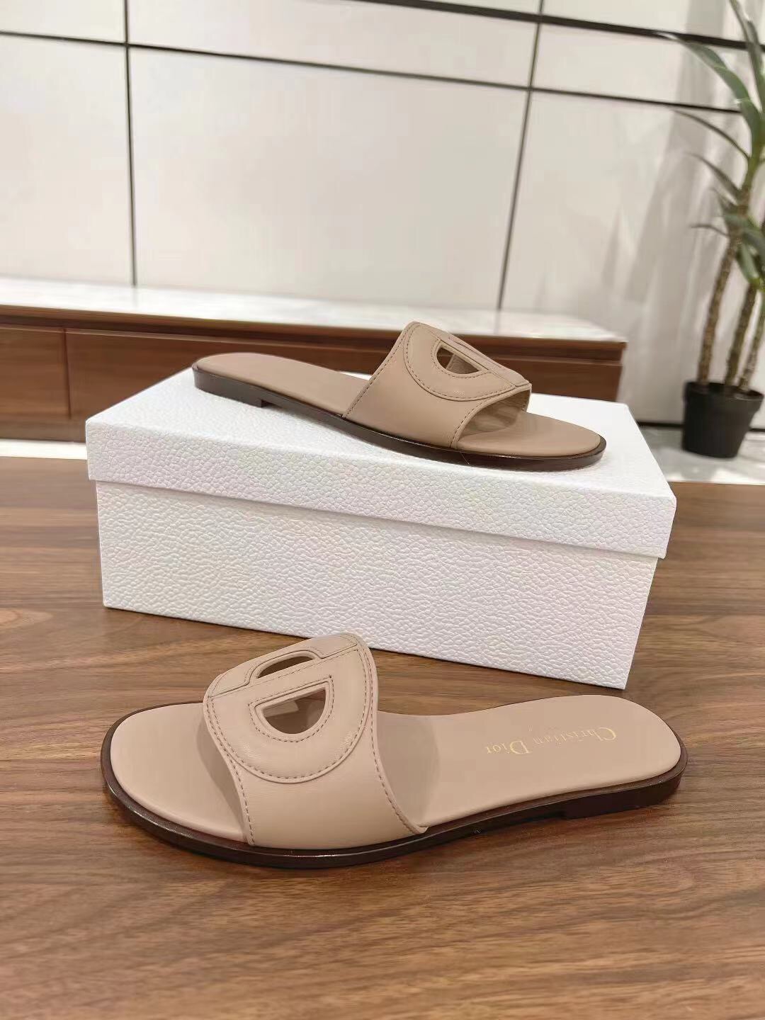 2025 Dio Women Beige Leather Slippers LY00260