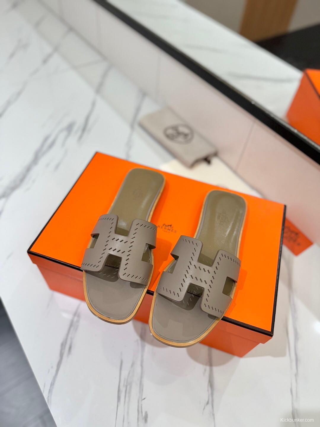 2025 Women Hermès Beige Leather Slippers