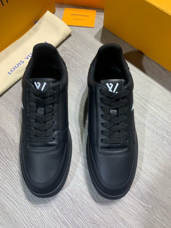 2024 Unisex Louis Vuitton Black Leather Sneakers High Frequency Brand Totem MJ00380