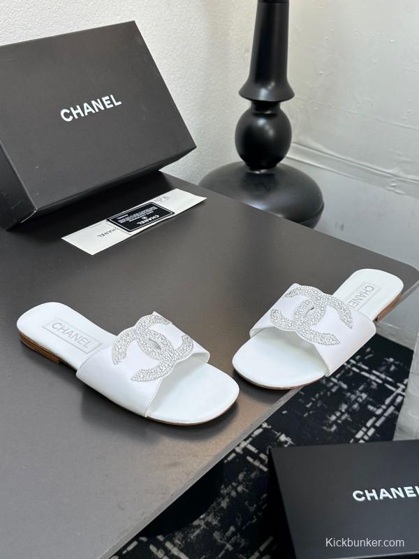 2025 Women Chanel White Leather Slippers