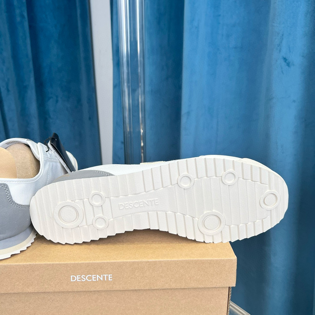 2024 Unisex Descente White Grey Canvas Plimsolls MJ00280