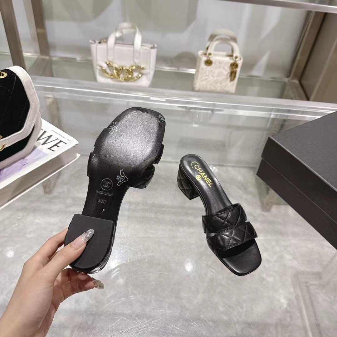 2025 Women Chanel Black Lambskin Sandals