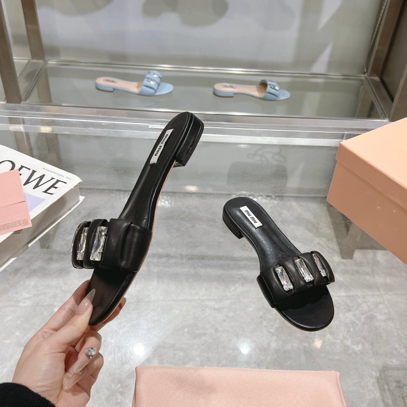 2025 Miumiu Black Leather Slippers KFY00250