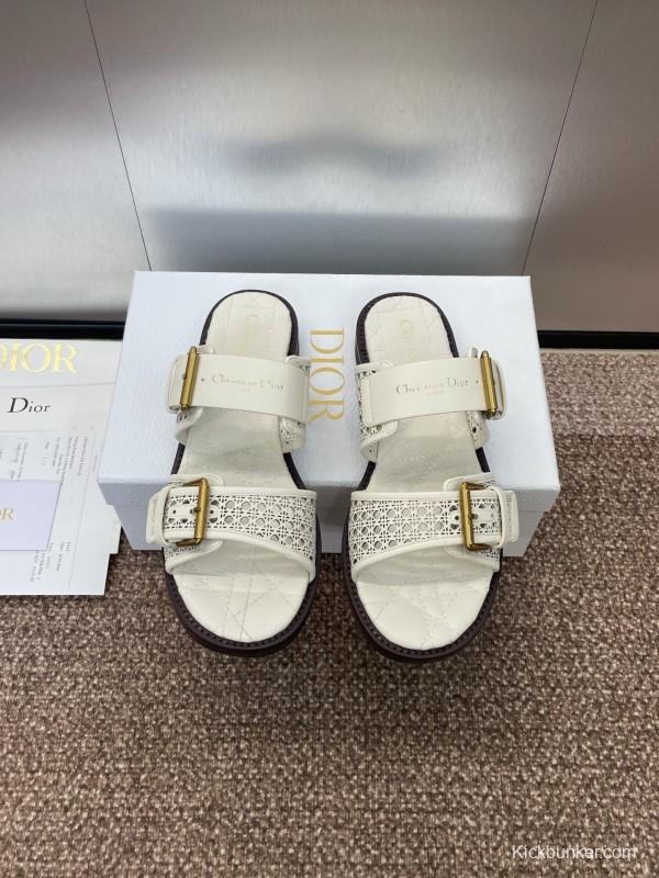 2025 Women Dior White Calfskin Leather Slippers CD Logo Buckle KFY00300