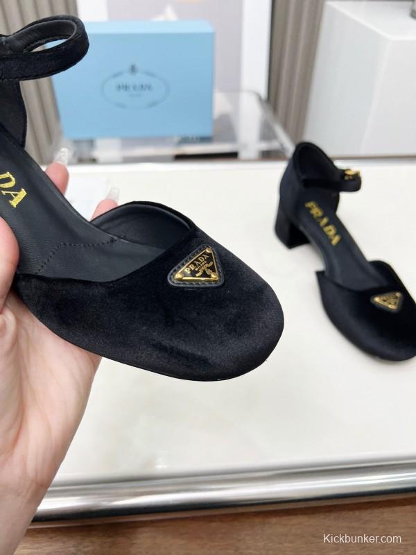 2025 Women Prada Black Velvet Mary Jane Block Heel KFY00270