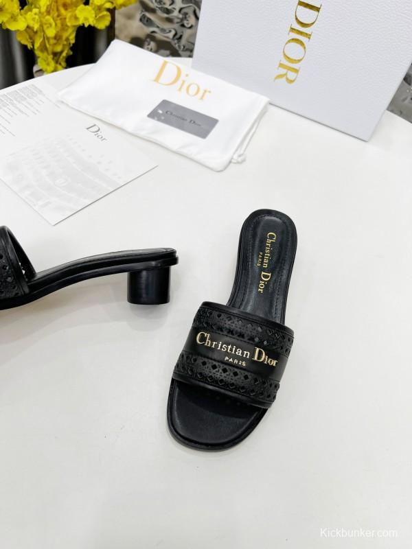 2025 Women Dior Black Leather Slippers LY00250