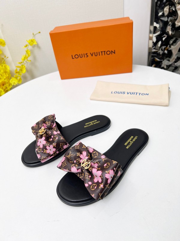 2025 Women Louis Vuitton Brown Pink Leather Slippers LY00190