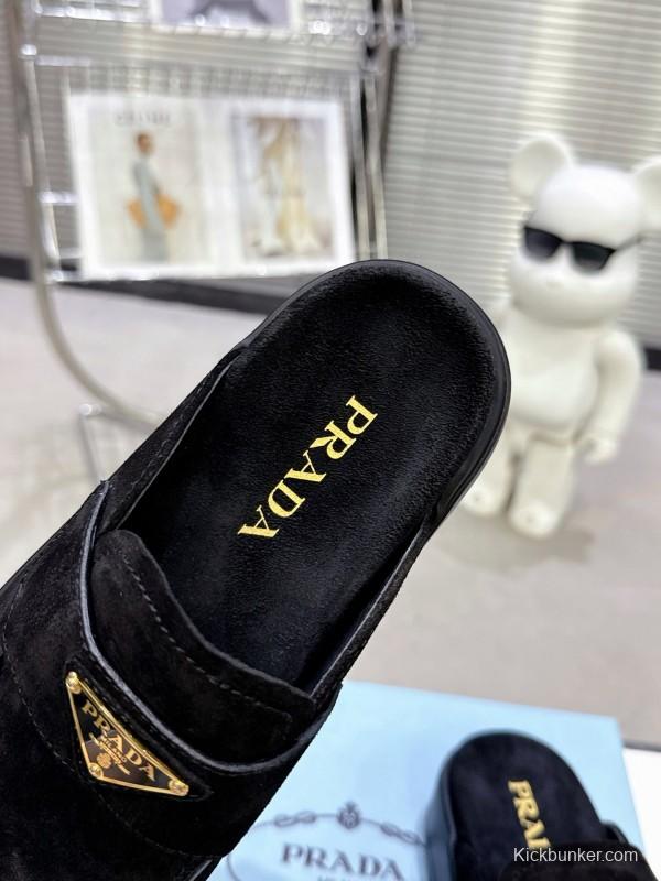2025 Women Prada Black Velvet Mules