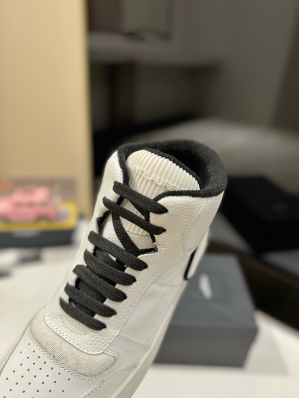 2024 Unisex Yves Saint Laurent White Black Leather Casual Sneakers Perforated MJ00390