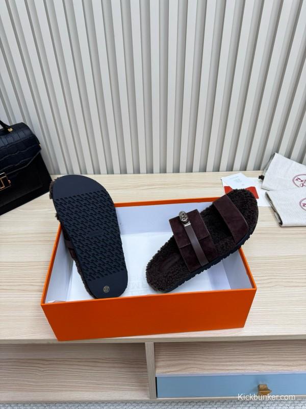 2024 Slippers Hermès Dark Brown Suede Shearling Slippers MJ00300