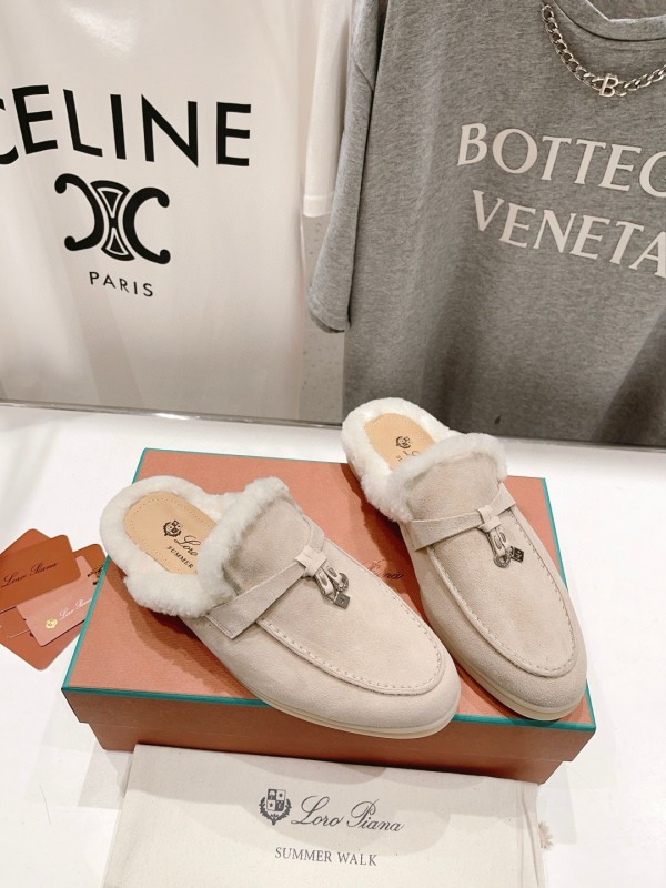 2024 Slippers LP beige suede fur lined summer walk