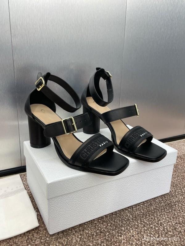 2025 Women Dior Black Leather Sandals Buckle KFY00310