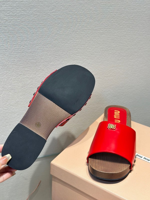 2025 Women Miu Miu Red Leather Slippers