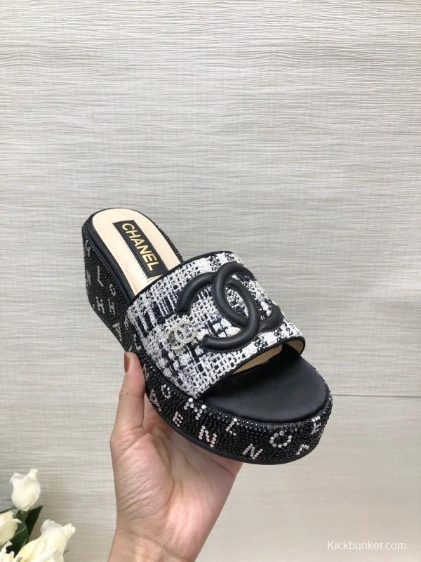 2025 Women Chanel Black White Tweed Platform Sandals LY00320