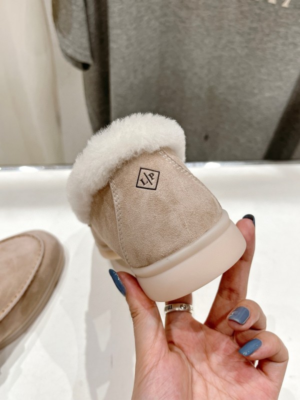 2024 Women LP beige suede shearling loafers MJ00300