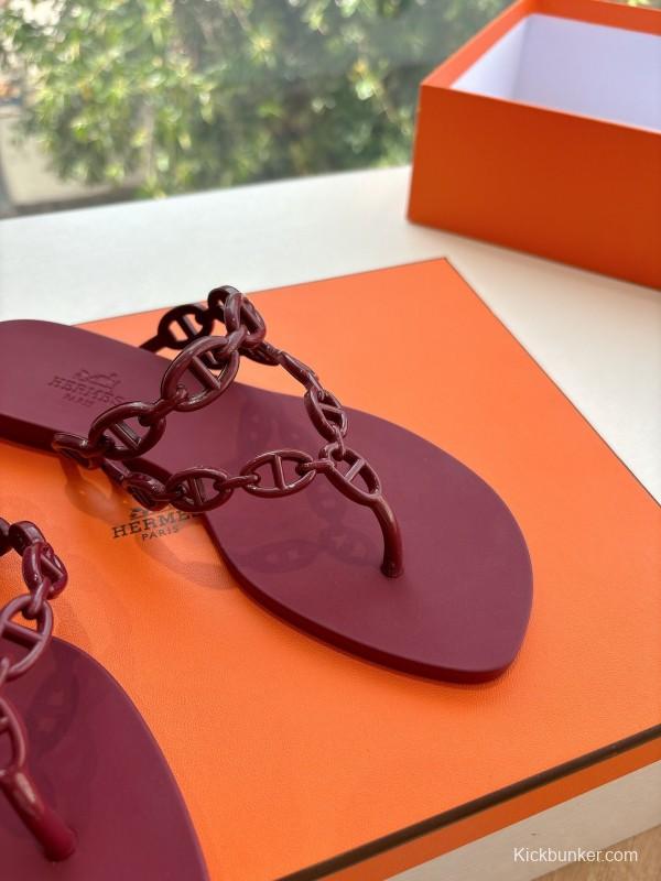 2025 Women Hermès Burgundy Leather Chain Strap Sandals G059 (F)