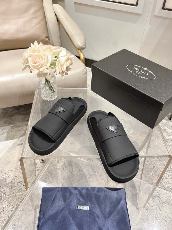 2025 Men Prada Black Leather Slippers KFY00220