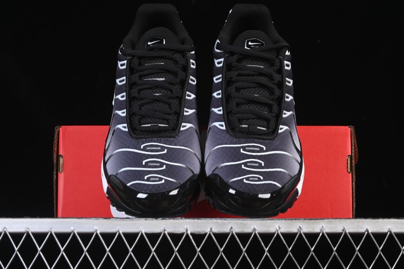 Nike Air Max Plus Retro Running Shoes with Air Cushion Technology - DM0032-003