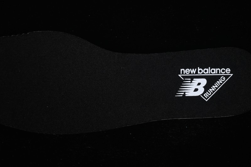 New Balance 204 Series Retro Casual Running Shoes with Breathable Comfort - U204LSWA