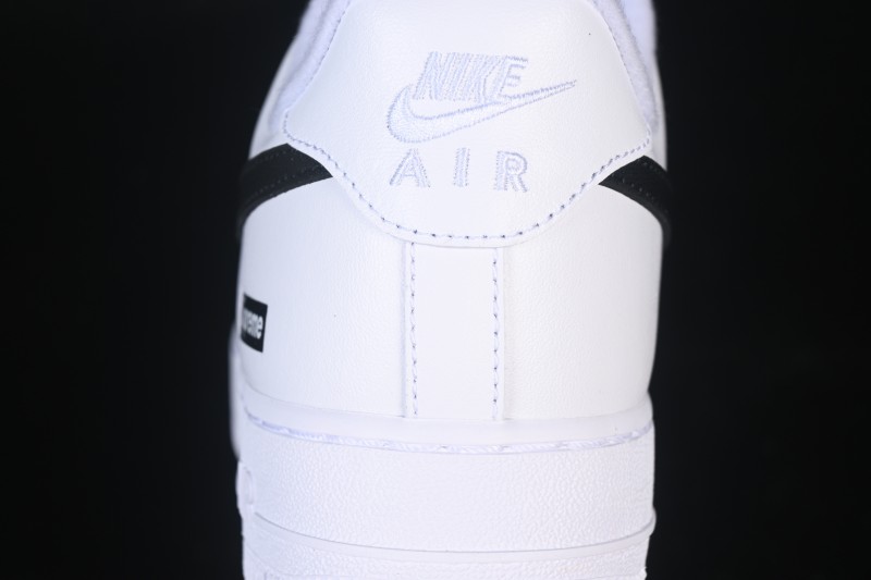 Nike Air Force 1 '07 Low Supreme Collaboration Casual Sneakers with Full-Length Air Cushion - CU9225-102