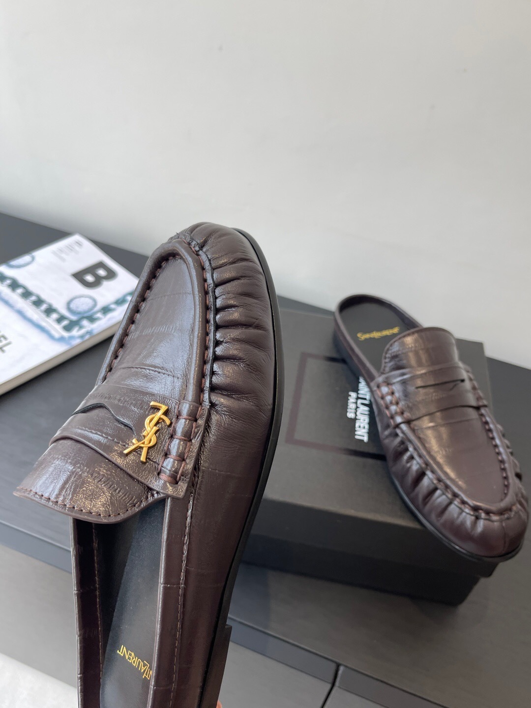 Saint Laurent Classic Loafer Slip-On Flats - KFY00320