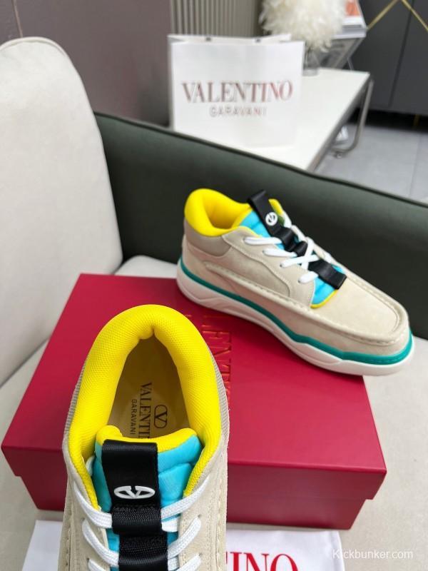 Valentino RUNBOOT Mid-Top Sneakers with Urban Casual Design - AS00380