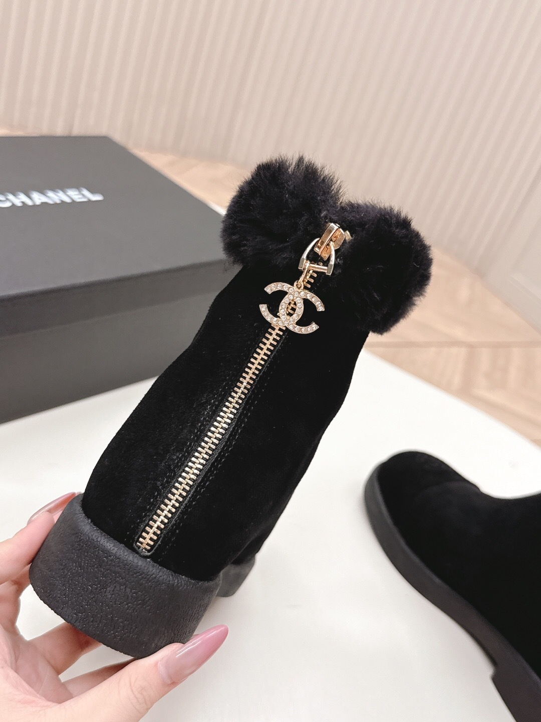 Chanel 2025 SS New Fur Snow Boots - KFY00350