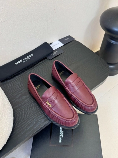 Saint Laurent Classic Loafer Flats - KFY00350