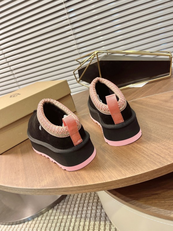 UGG Tazz Platform Wool Slipper - MJ00230