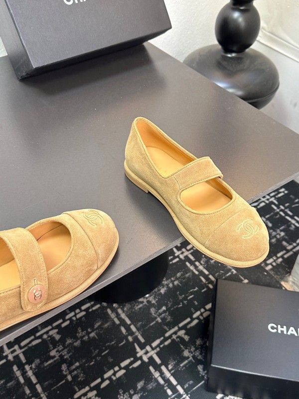 Chanel Quilted Flats Slip-On Mules - KFY00280