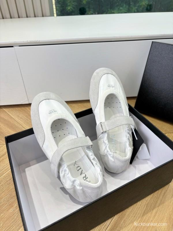 Prada Metal Toe Thin Sole Training Shoes Casual Sneakers - LY00260