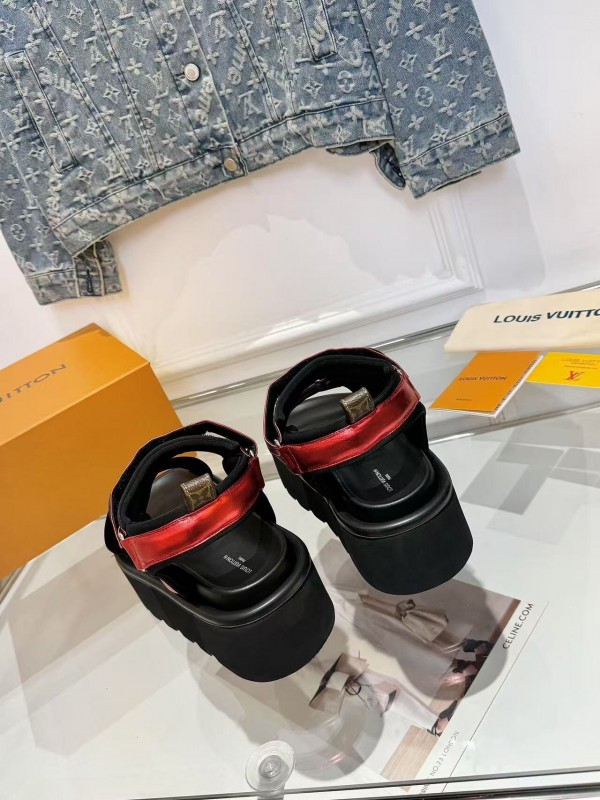 LV 2025/SS Latest High-End Fashion Versatile Sandals with Thick Sole Heightening and Slimming Effect - LY00